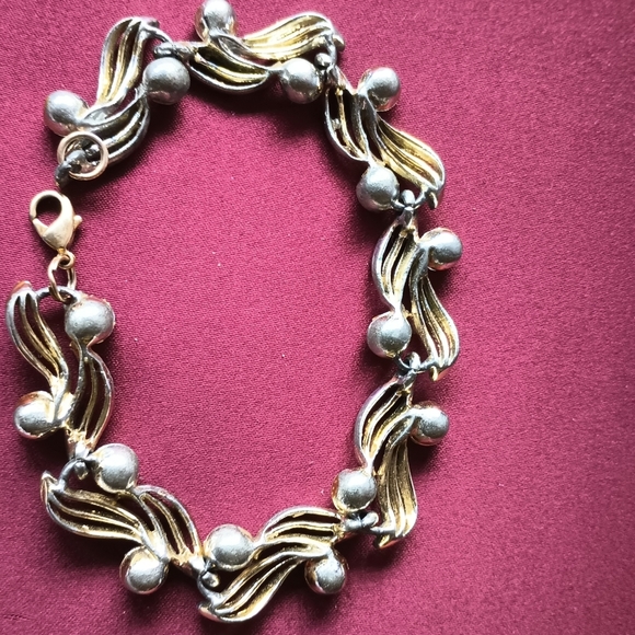 Vintage Lisners 1960's rhinestone bracelet - Picture 6 of 6